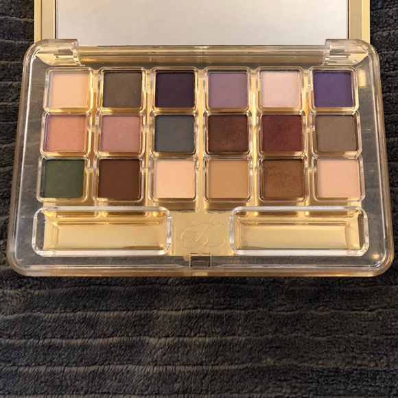 ✨Estée Lauder Makeup Palette! - Picture 2 of 3